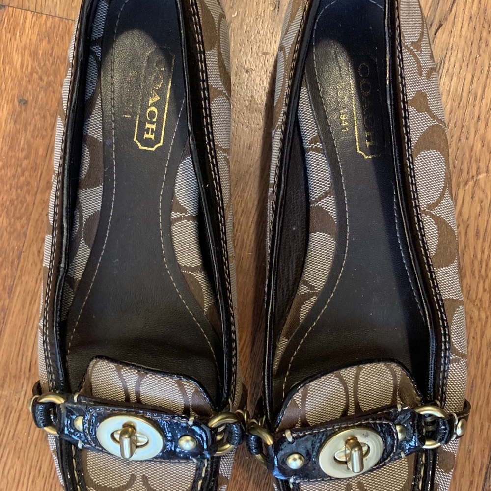 Authentic Coach Flats 🥿 - Picture 3 of 8